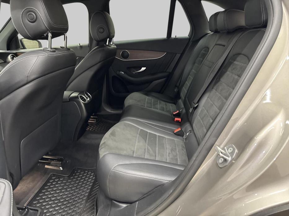 MERCEDES-BENZ GLC 2021