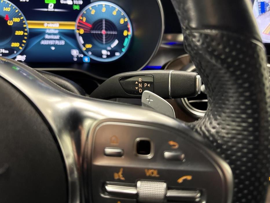 MERCEDES-BENZ GLC 2021