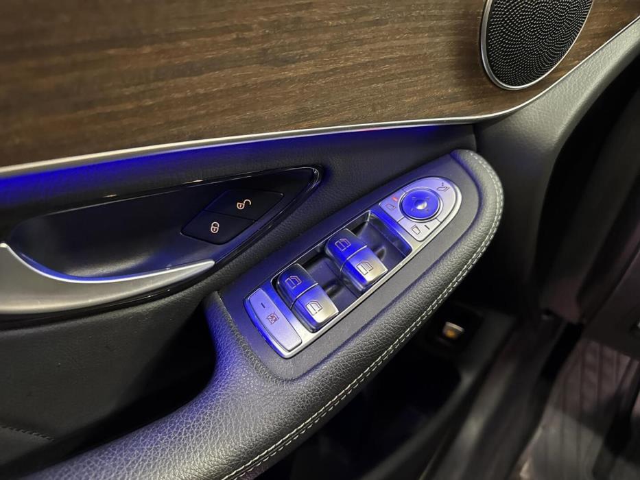 MERCEDES-BENZ GLC 2021