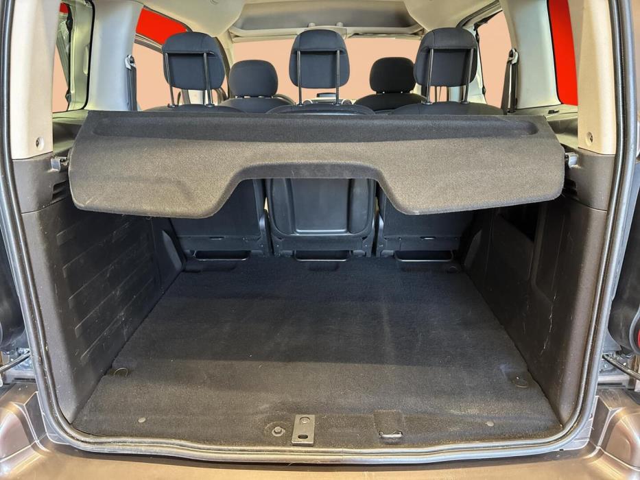 PEUGEOT Partner 2013