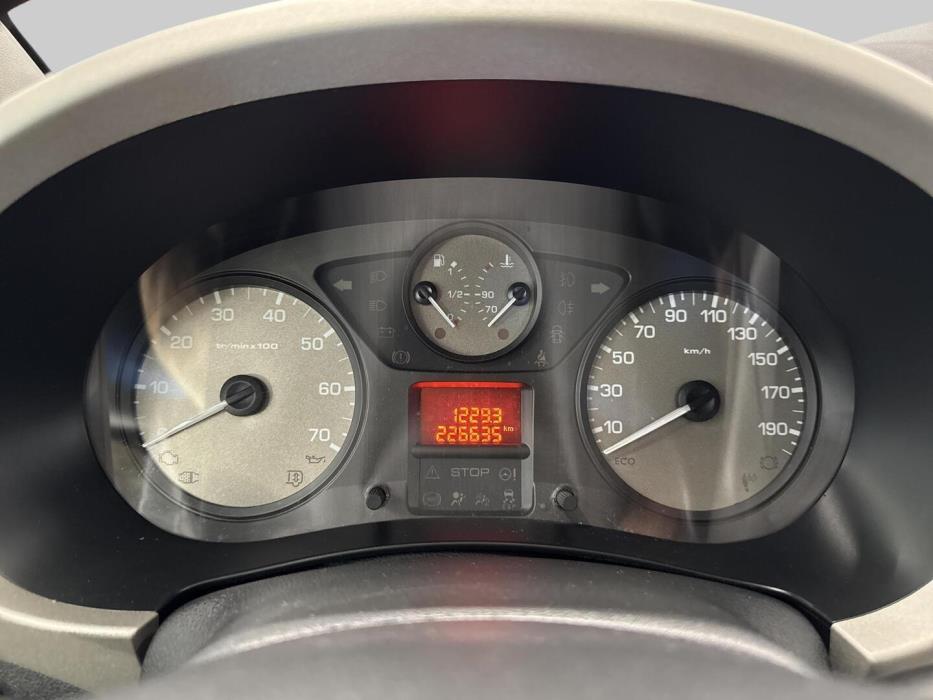 PEUGEOT Partner 2013