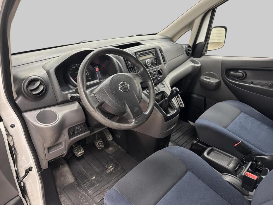 NISSAN NV200 2011