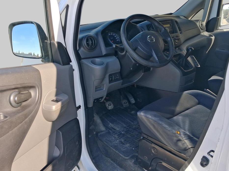 NISSAN NV200 2011