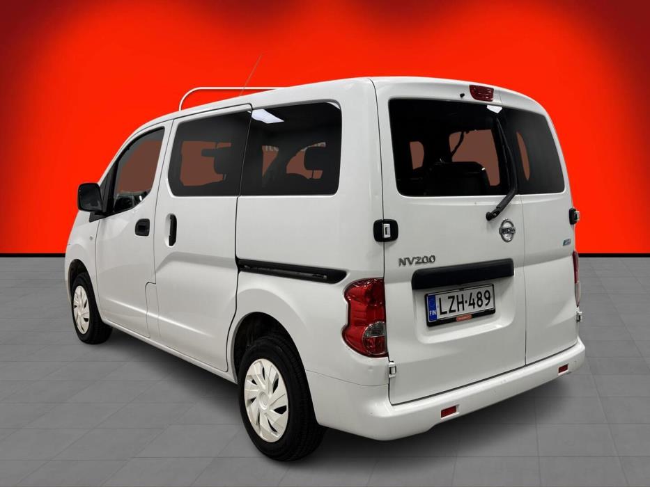 NISSAN NV200 2011