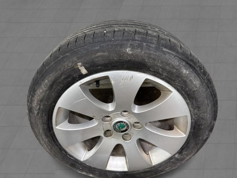 SKODA Superb 2011