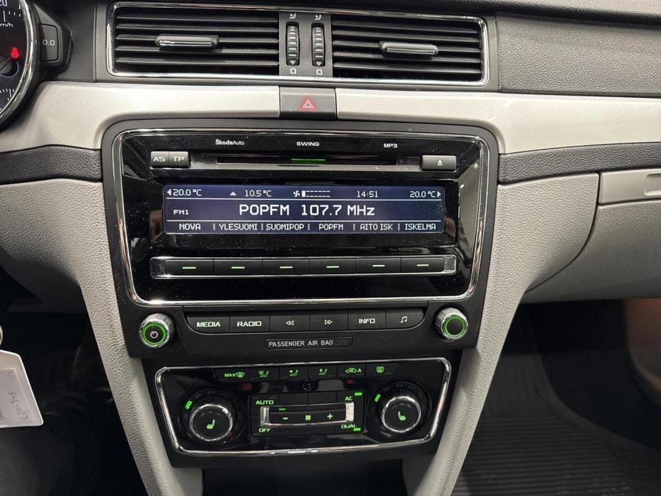 SKODA Superb 2011