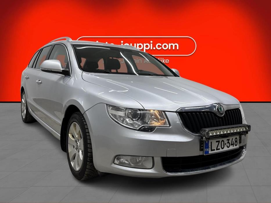 SKODA Superb 2011