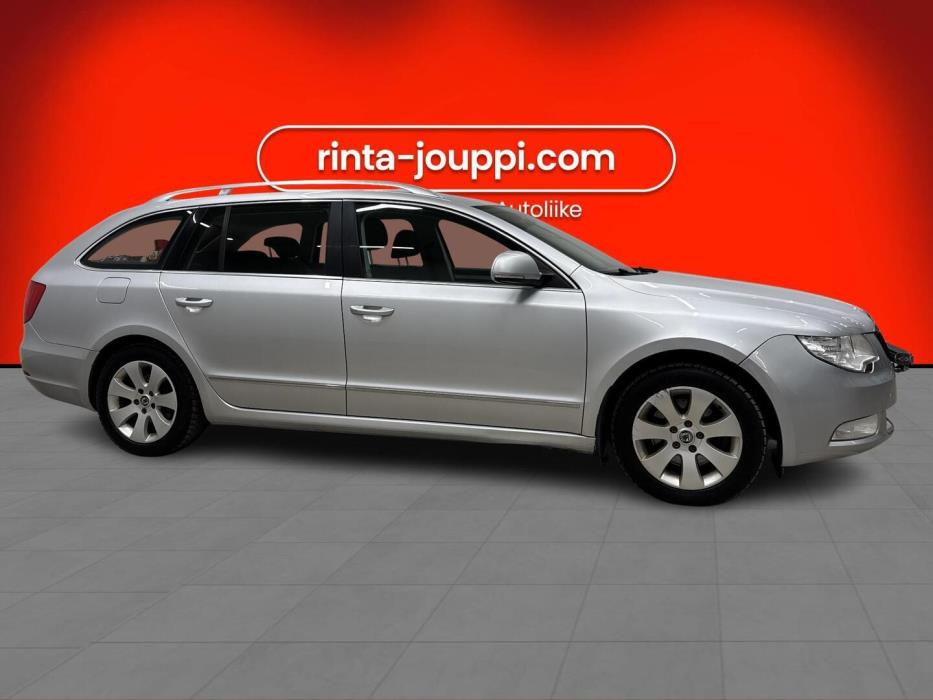 SKODA Superb 2011