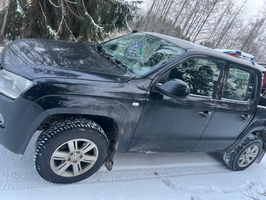 VOLKSWAGEN Amarok 2011