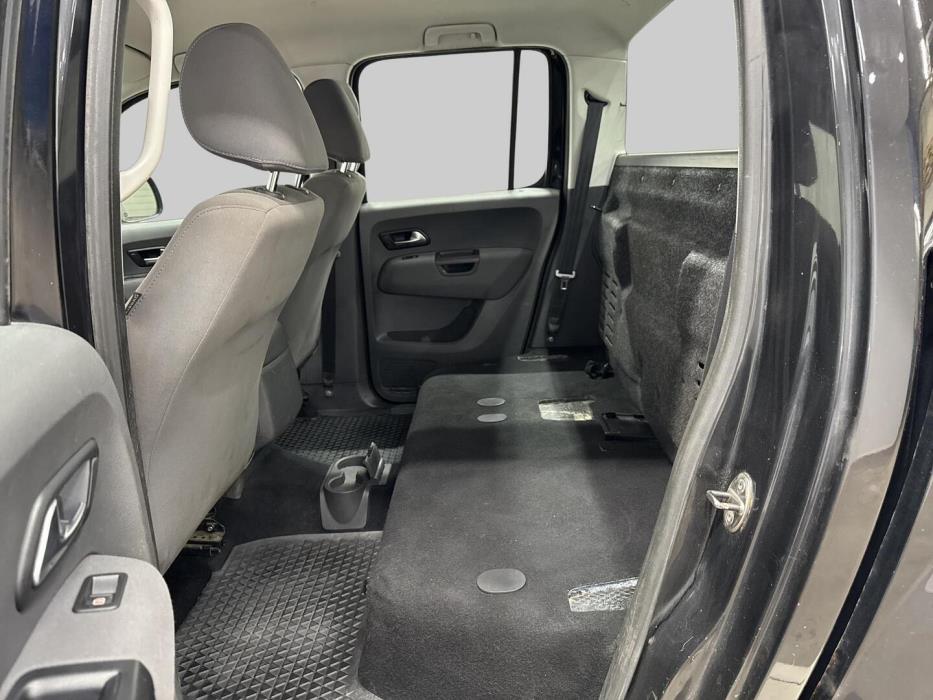 VOLKSWAGEN Amarok 2011