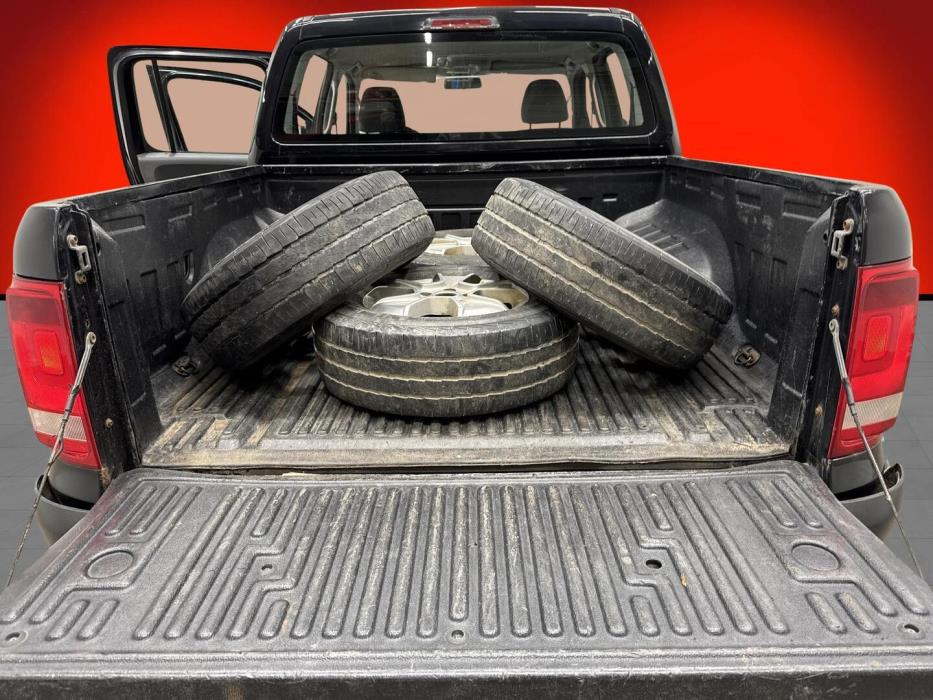 VOLKSWAGEN Amarok 2011