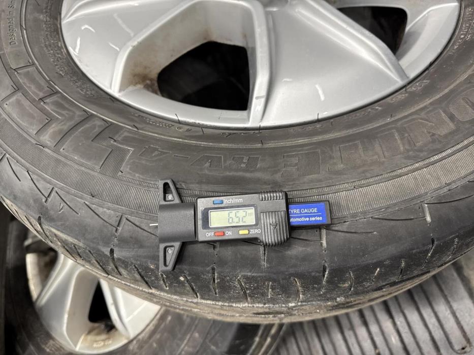 VOLKSWAGEN Amarok 2011