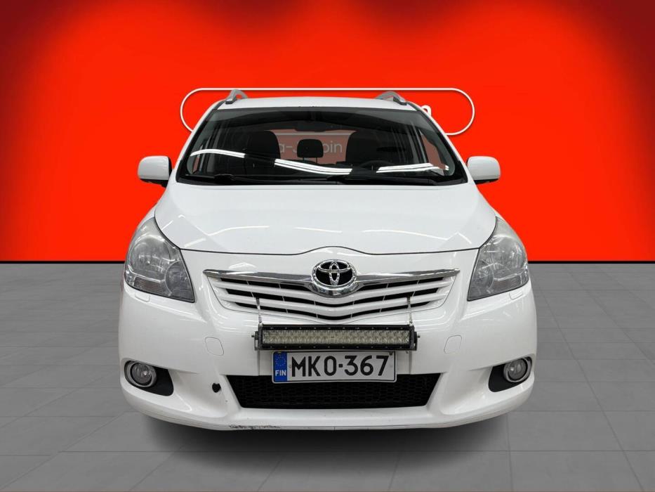 TOYOTA Verso 2011