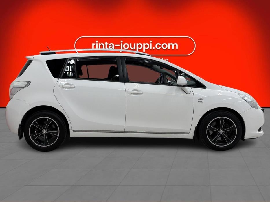 TOYOTA Verso 2011