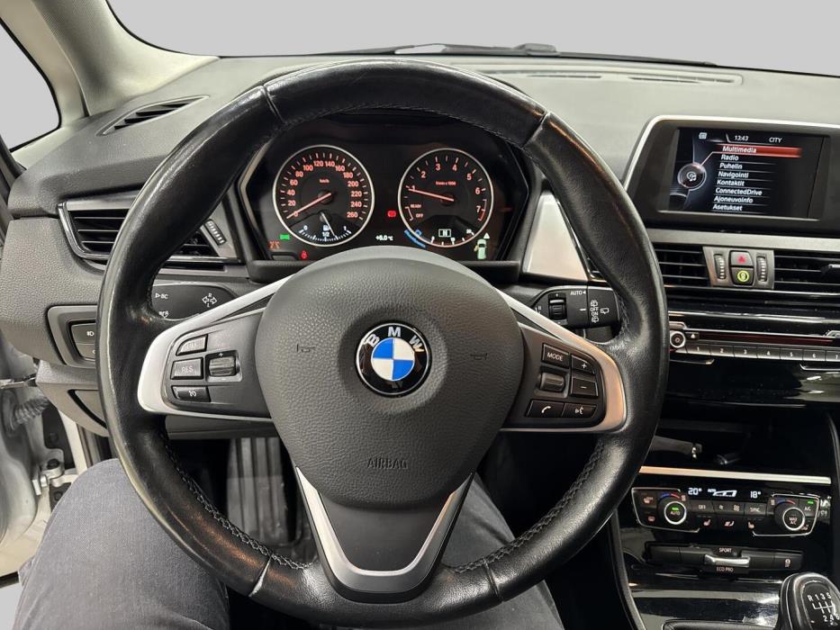 BMW 218 2014
