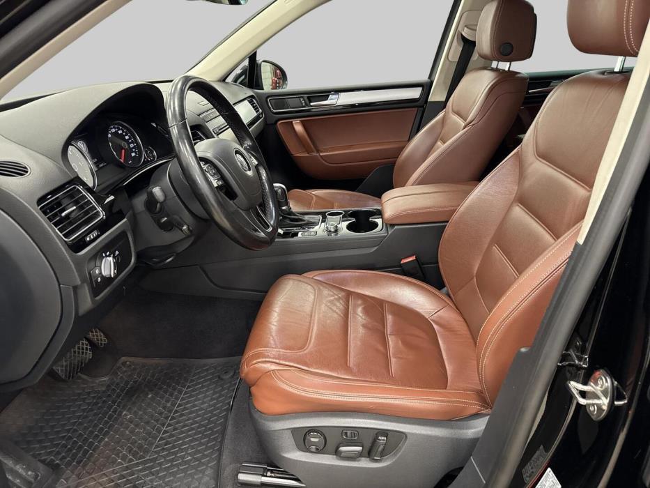 VOLKSWAGEN Touareg 2017