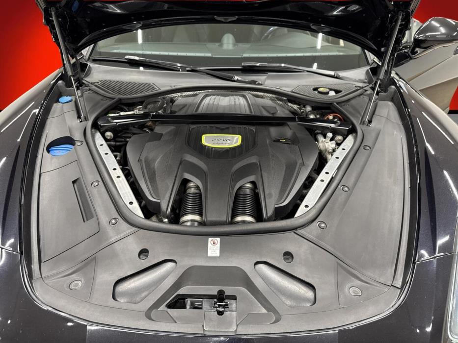 PORSCHE Panamera 2018