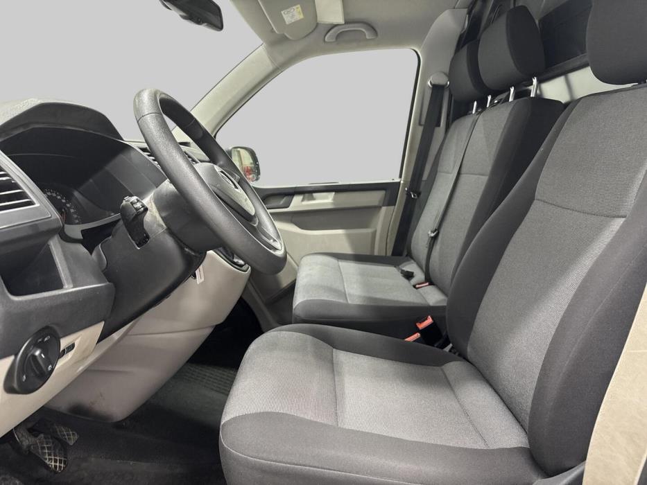 VOLKSWAGEN Transporter 2018