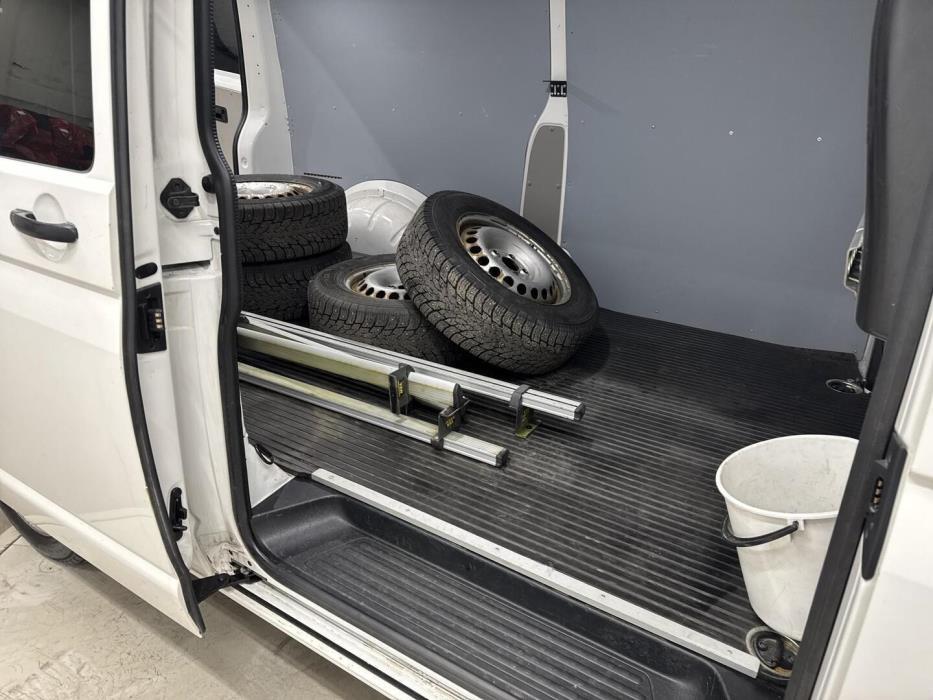 VOLKSWAGEN Transporter 2018