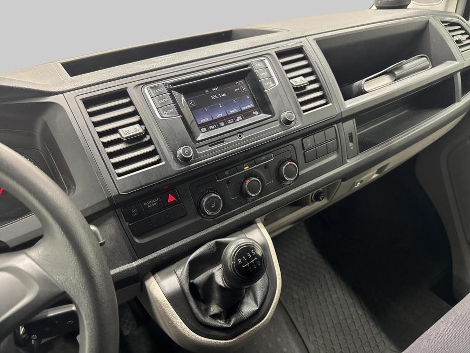 VOLKSWAGEN Transporter 2018