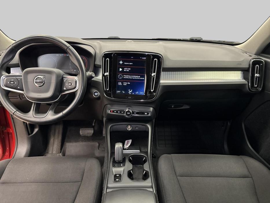 VOLVO XC40 2019