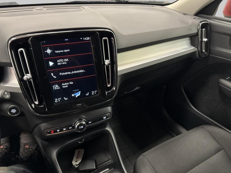 VOLVO XC40 2019