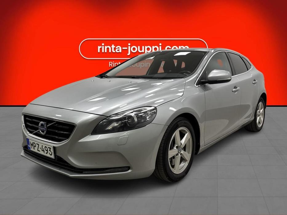 VOLVO V40 2016