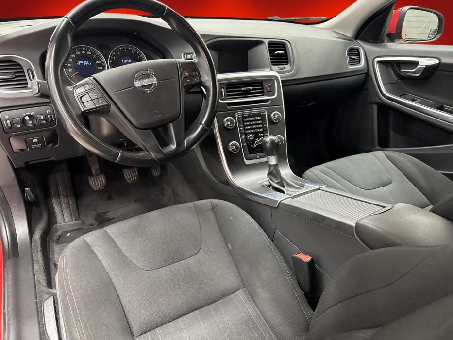 VOLVO V60 2013