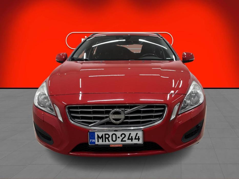 VOLVO V60 2013
