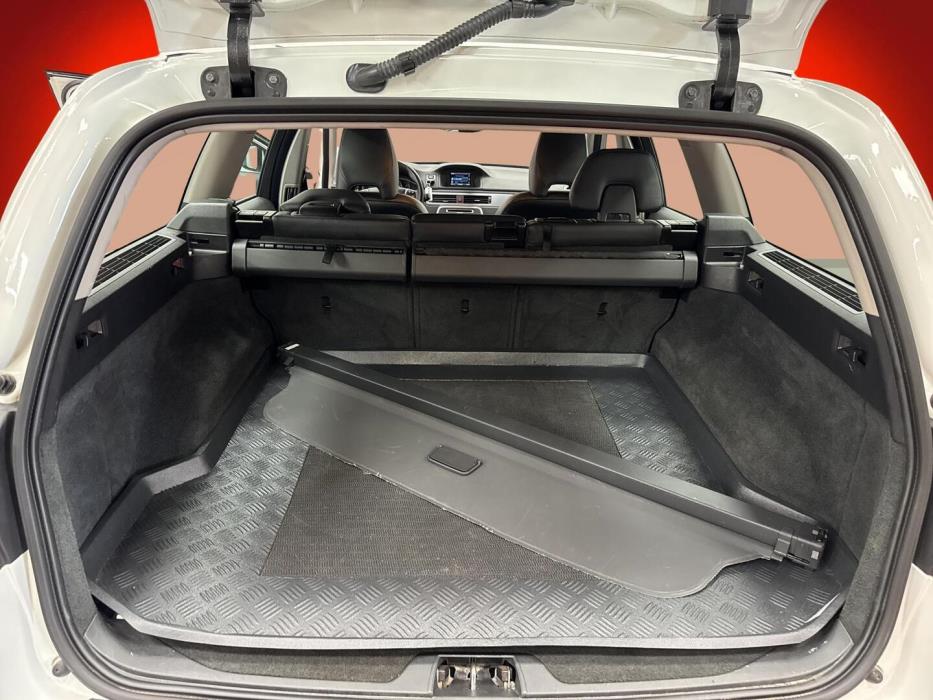 VOLVO V70 2016