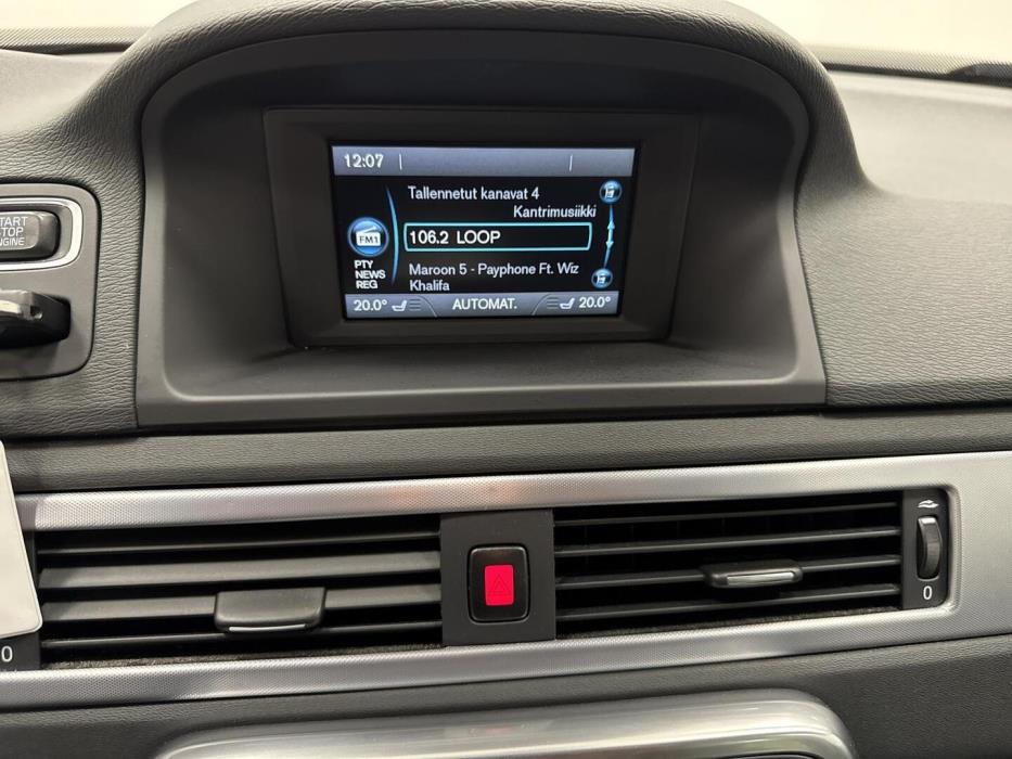 VOLVO V70 2016