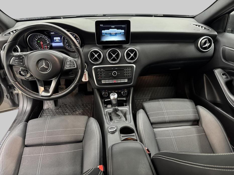 MERCEDES-BENZ A 2016
