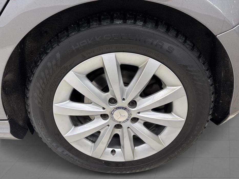 MERCEDES-BENZ A 2016