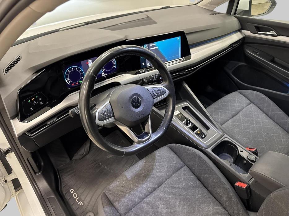 VOLKSWAGEN Golf 2021