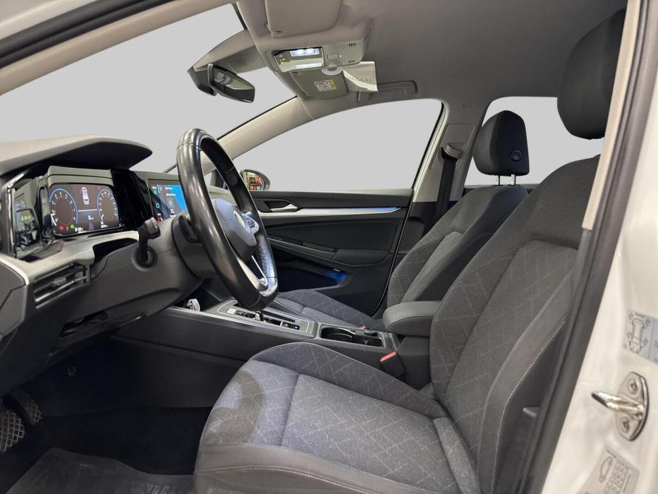 VOLKSWAGEN Golf 2021