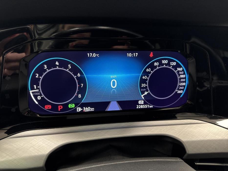VOLKSWAGEN Golf 2021
