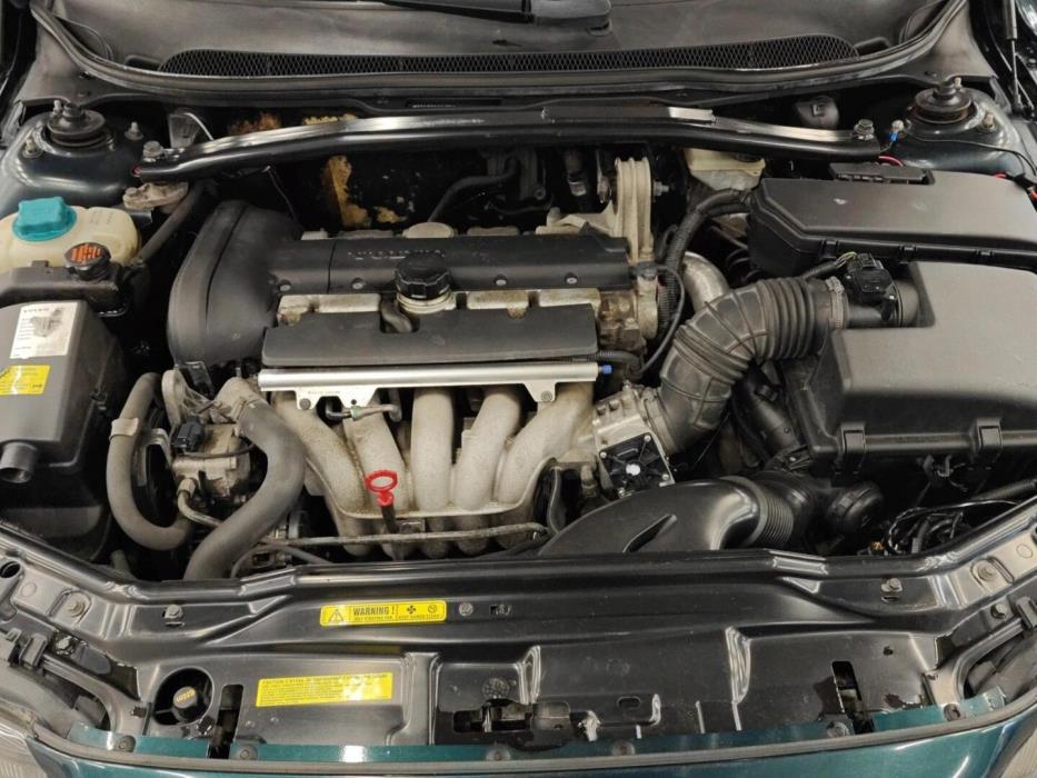 VOLVO V70 2001
