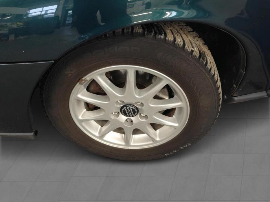 VOLVO V70 2001