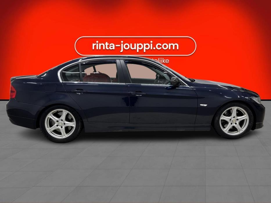 BMW 330 2005