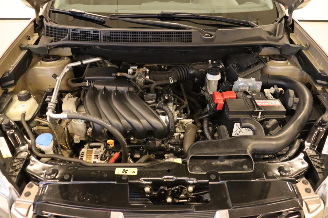 NISSAN Qashqai 2013