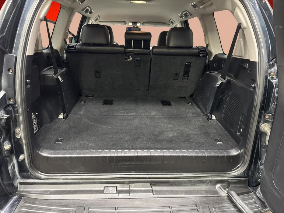 TOYOTA Land Cruiser 2016