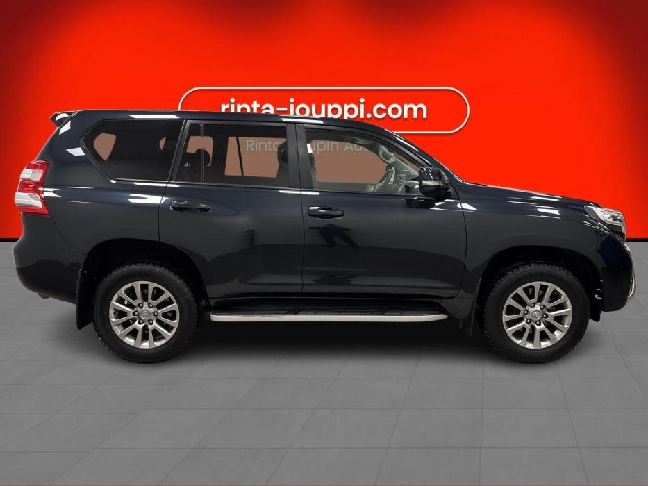 TOYOTA Land Cruiser 2016