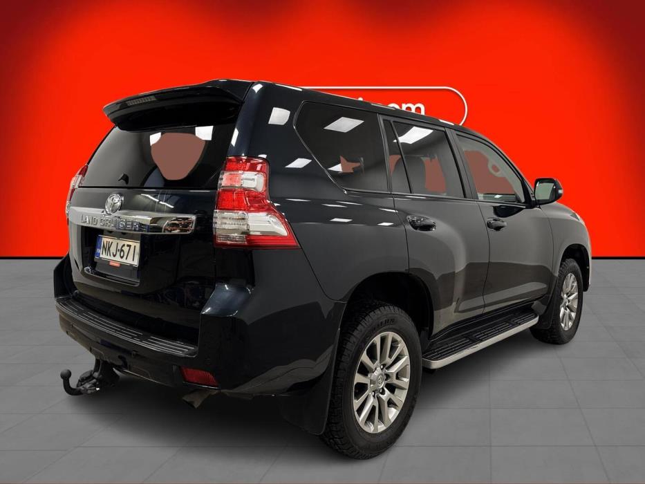 TOYOTA Land Cruiser 2016