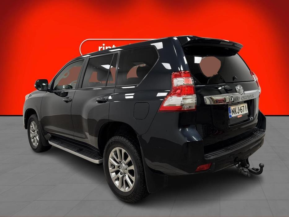 TOYOTA Land Cruiser 2016