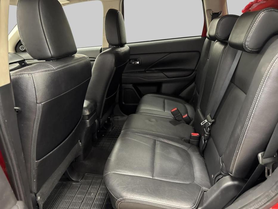 MITSUBISHI Outlander 2017