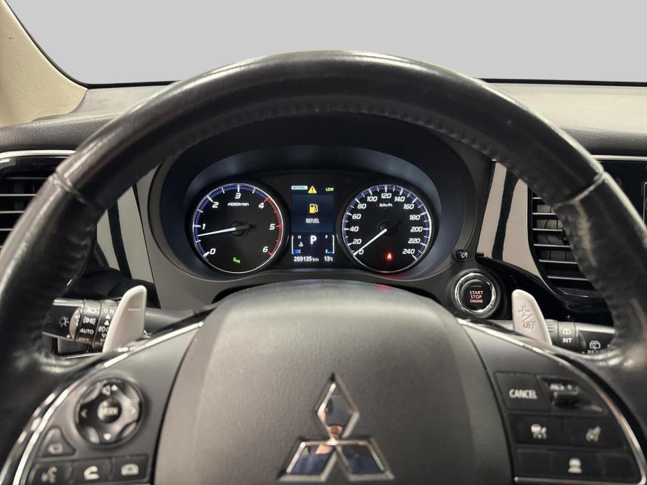 MITSUBISHI Outlander 2017
