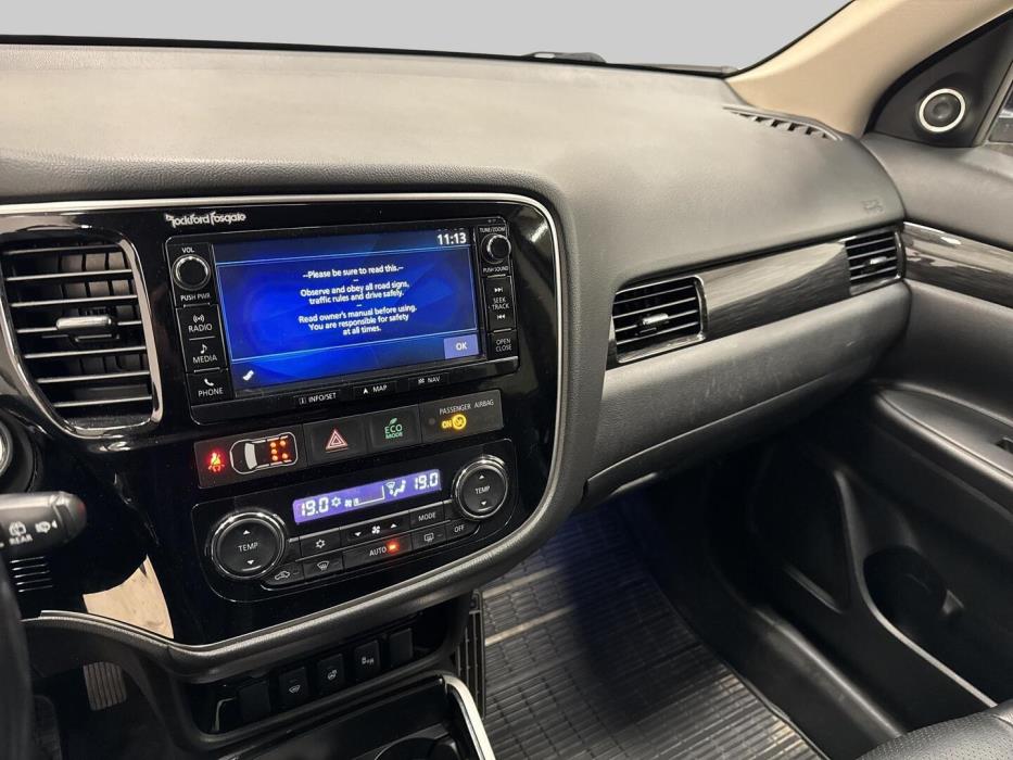 MITSUBISHI Outlander 2017