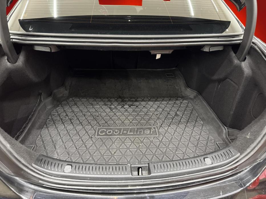 MERCEDES-BENZ E 2018