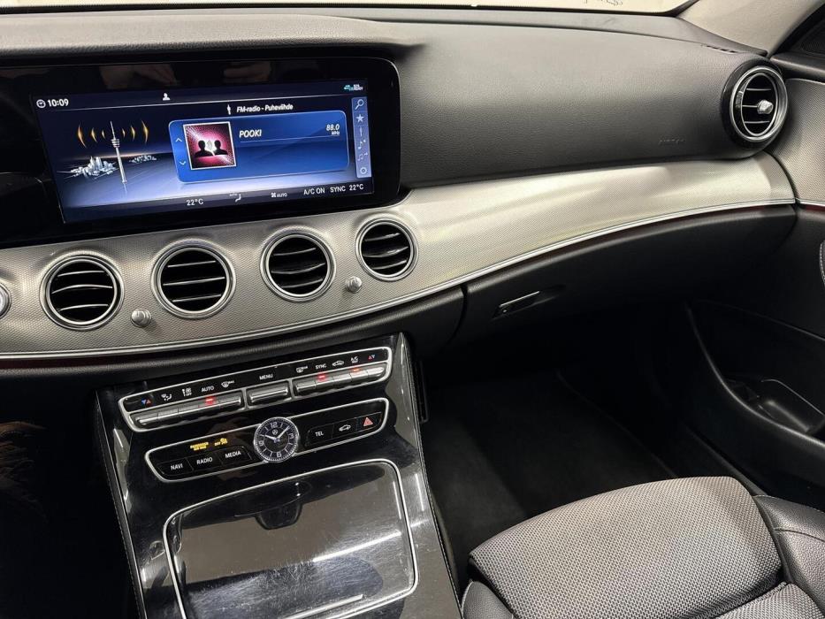 MERCEDES-BENZ E 2018