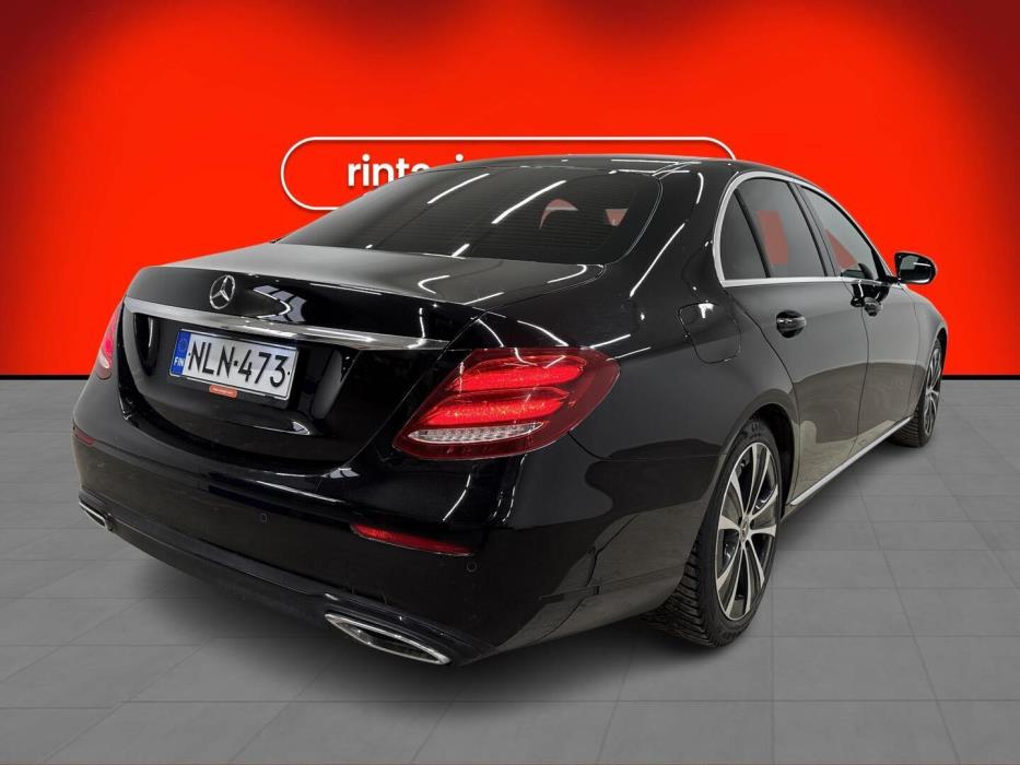 MERCEDES-BENZ E 2018
